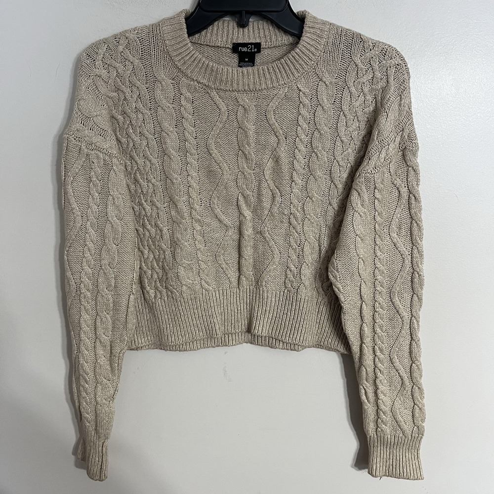 Rue 21 Beige Cable Knit Round Neck Cropped Long Sleeve Sweater Size Medium